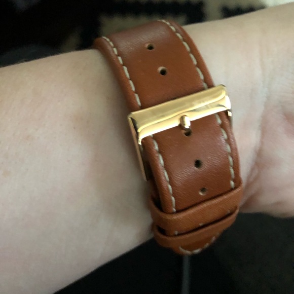 Women’s Guess Watch. - Picture 4 of 5